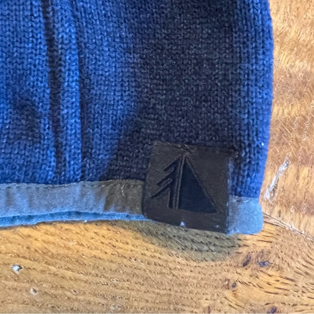 L.L. Bean Men's Deep Blue Zip Up Sweater - Picture 11 of 11